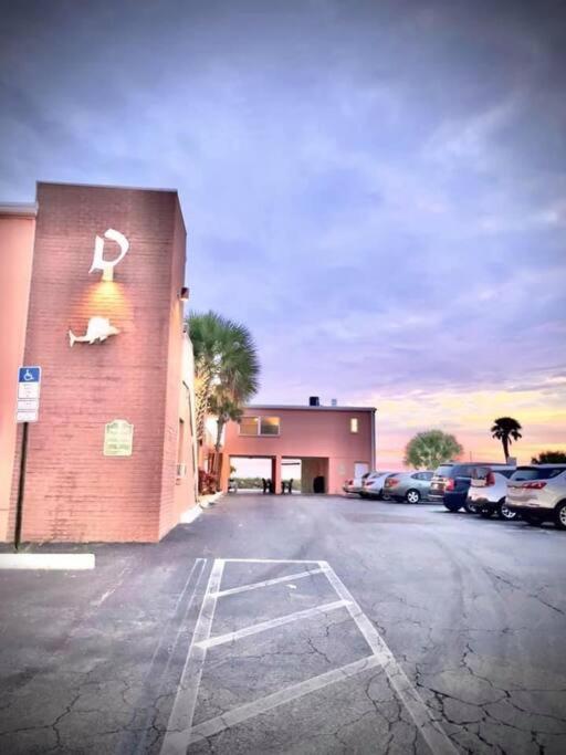 Beachfront Condo On Quiet Treasure Island- 1 Bed St. Pete Beach Exterior foto