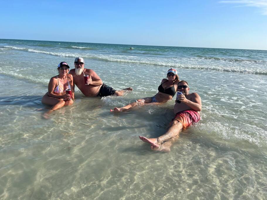 Beachfront Condo On Quiet Treasure Island- 1 Bed St. Pete Beach Exterior foto