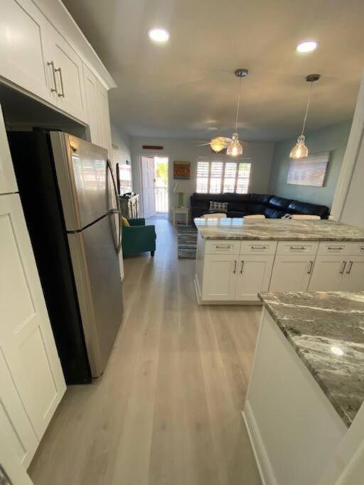 Beachfront Condo On Quiet Treasure Island- 1 Bed St. Pete Beach Exterior foto