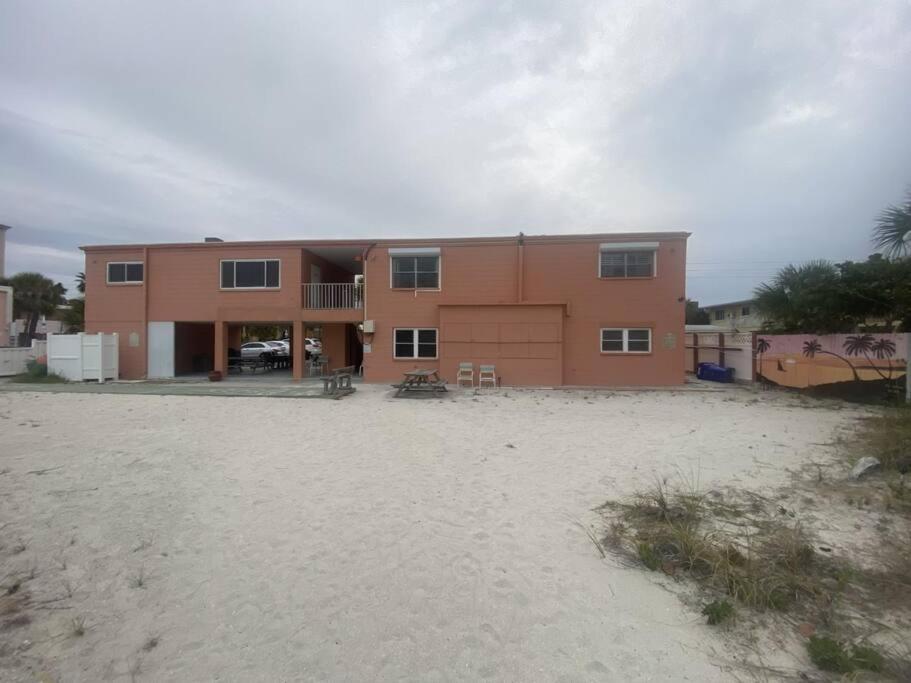 Beachfront Condo On Quiet Treasure Island- 1 Bed St. Pete Beach Exterior foto