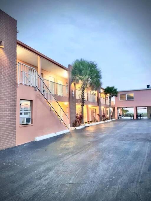 Beachfront Condo On Quiet Treasure Island- 1 Bed St. Pete Beach Exterior foto
